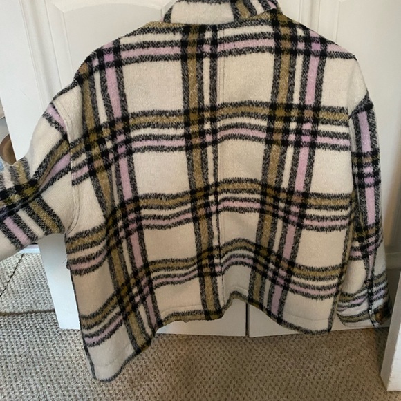 Shacket - Picture 4 of 4